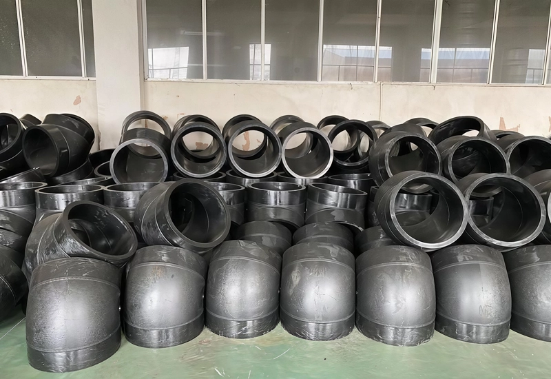 Types of large diameter HDPE elbow fittings